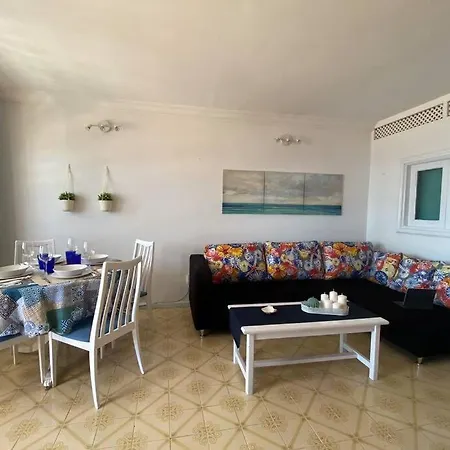 Hotel La Marea *